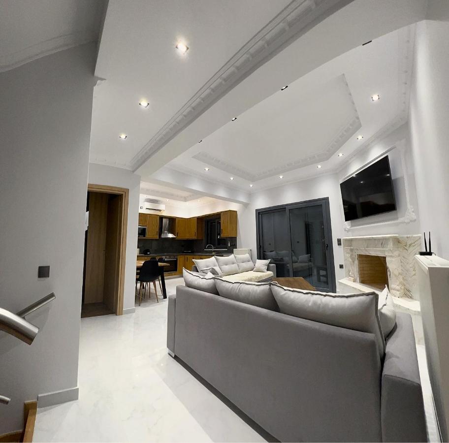 Kontis' Deluxe Furnished Apartment Loutráki Exterior foto